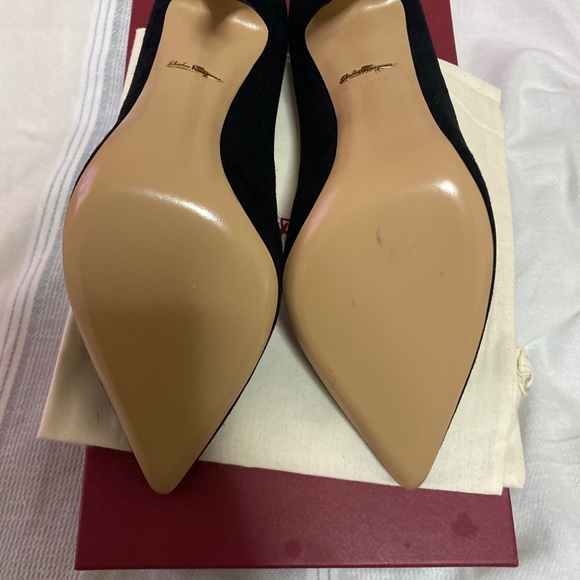 Brand new Salvatore Ferragamo Susi Pump 100mm - Picture 4 of 9